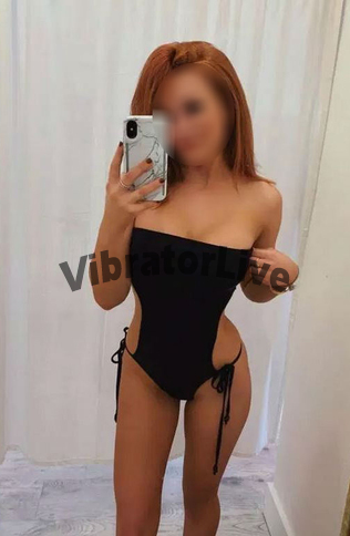 עסיסי וזנותית, אוהב לעשות אהבה.